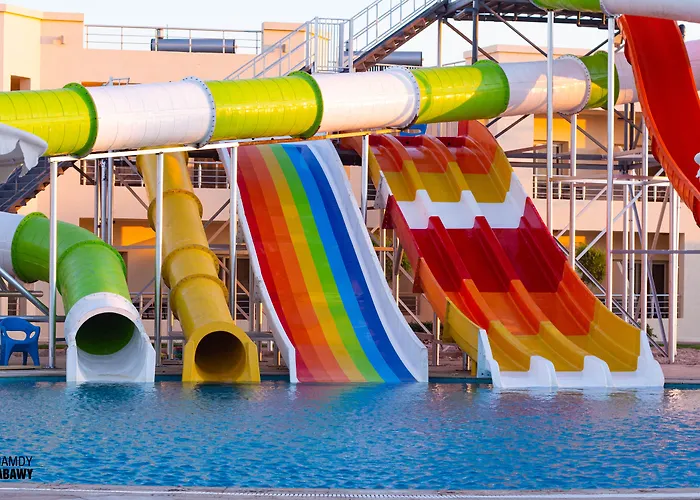 Üdülőközpont New Eagles Aqua Park 4*